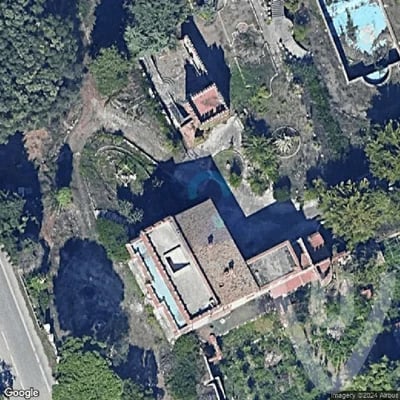 Villa Botticelli abandoned location in Marches, Marches, Italy - Villa for urban exploration